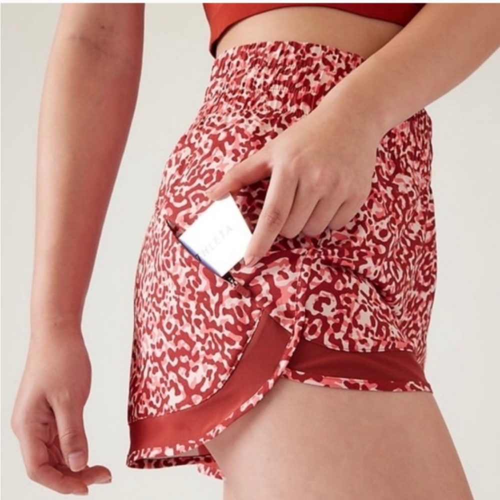 Athleta 3 inch mesh racer run high rise shorts, size small, NWT, Leopard Print